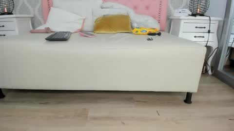 Snapshot of valentina_angel_1 chatting on 04-05-26, 04:04 Valentina online show from 04-05-26, 04:04