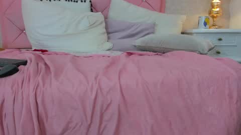 Snapshot of valentina_angel_1 chatting on 04-12-26, 11:15 Valentina online show from 04-12-26, 11:15
