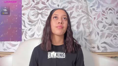 Valentina online show from 01-25-25, 11:13