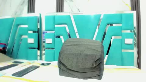 Sharon online show from 09-19-25, 01:51