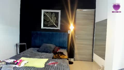 valentina_herrrera online show from 06-16-26, 07:38