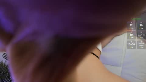 VALENTINA  online show from 01-10-25, 04:01