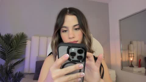 VALENTINA  online show from 01-15-25, 04:36