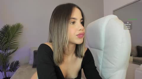 VALENTINA  online show from 01-23-25, 11:36