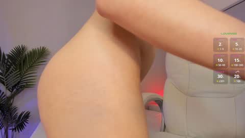 VALENTINA  online show from 02-09-25, 01:00