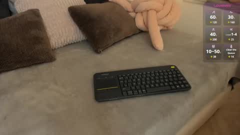 VALENTINA  online show from 03-05-25, 10:32