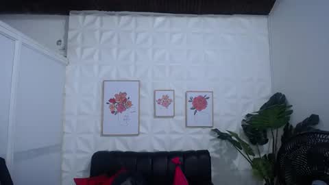 Snapshot of valentina_mature chatting on 03-03-25, 04:46 Valentina  online show from 03-03-25, 04:46