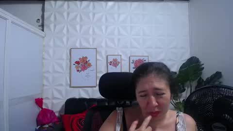 Snapshot of valentina_mature chatting on 03-12-25, 11:33 Valentina  online show from 03-12-25, 11:33