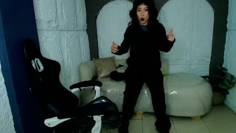 Valentina online show from 04-17-26, 02:58