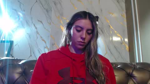 Snapshot of valentina_red18 chatting on 10-08-25, 02:36 Valentina online show from 10-08-25, 02:36