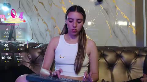 Snapshot of valentina_red18 chatting on 10-11-25, 02:26 Valentina online show from 10-11-25, 02:26