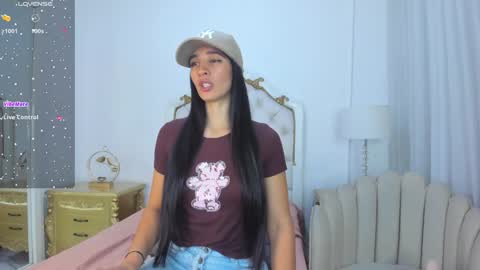 Snapshot of valentina_ross_ chatting on 02-03-25, 12:03 Valentina  online show from 02-03-25, 12:03