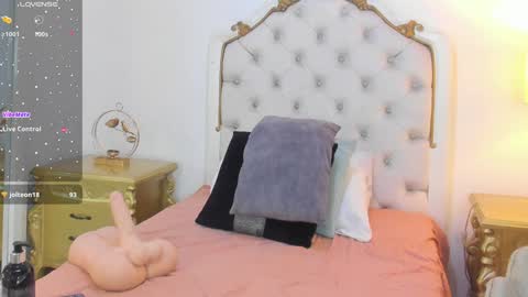 Snapshot of valentina_ross_ chatting on 02-03-25, 03:06 Valentina  online show from 02-03-25, 03:06