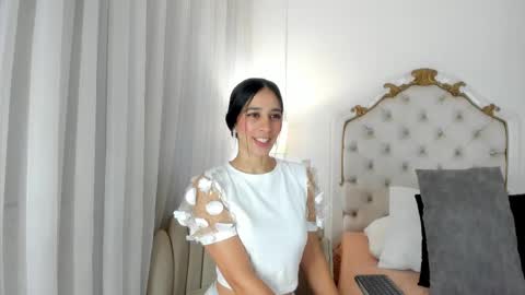 Snapshot of valentina_ross_ chatting on 03-01-25, 11:50 Valentina  online show from 03-01-25, 11:50
