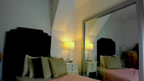 Snapshot of valentina_ross_ chatting on 05-02-26, 01:21 Valentina online show from 05-02-26, 01:21