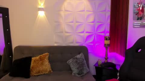 Snapshot of valentina_xx69 chatting on 12-03-24, 05:23 Valentina online show from 12-03-24, 05:23