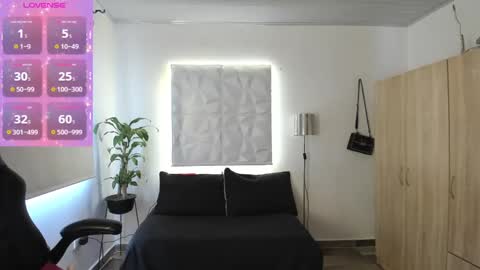 Snapshot of valentina_xx69 chatting on 12-11-24, 05:26 Valentina online show from 12-11-24, 05:26