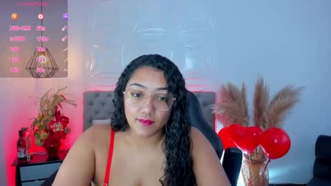 Snapshot of valentina_xx69 chatting on 02-14-25, 05:14 Valentina online show from 02-14-25, 05:14