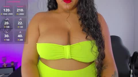 Snapshot of valentina_xx69 chatting on 03-10-25, 05:18 Valentina online show from 03-10-25, 05:18