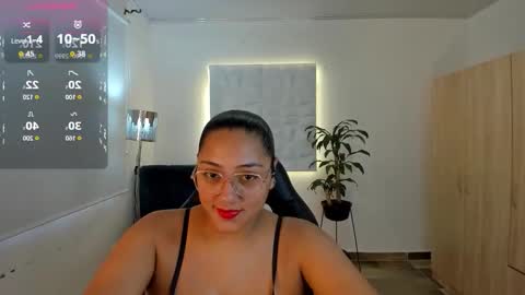 Snapshot of valentina_xx69 chatting on 09-23-25, 08:12 Valentina online show from 09-23-25, 08:12