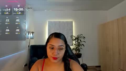 Snapshot of valentina_xx69 chatting on 10-02-25, 02:24 Valentina online show from 10-02-25, 02:24