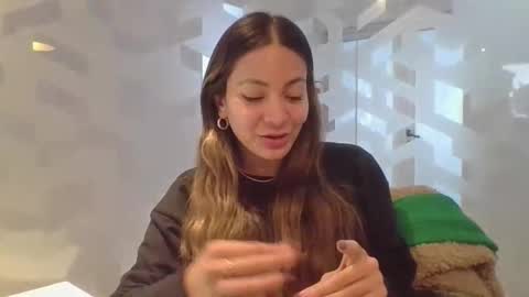 valentinaseleni24 online show from 05-20-26, 02:56