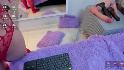 Mia  online show from 01-31-26, 07:11