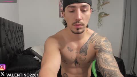 valentino online show from 09-26-25, 11:42