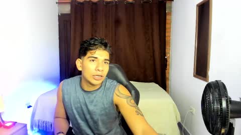 VALENTINO MOURA online show from 02-28-25, 12:09