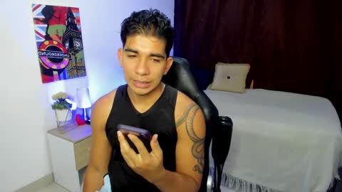 VALENTINO MOURA online show from 03-05-25, 12:11