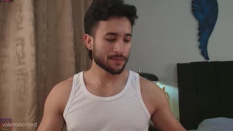 Valentino online show from 11-12-25, 09:36