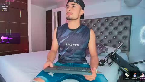 Snapshot of valentinos_ chatting on 05-15-26, 09:11 Valentinos online show from 05-15-26, 09:11
