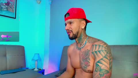 Snapshot of valentinos_ chatting on 05-27-26, 01:57 Valentinos online show from 05-27-26, 01:57