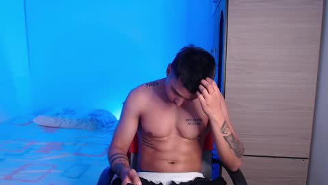 VALENTINO online show from 10-10-25, 11:04