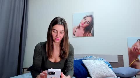Snapshot of valentono88 chatting on 02-06-25, 02:00 Kate online show from 02-06-25, 02:00