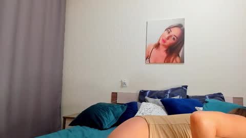 Snapshot of valentono88 chatting on 09-18-25, 01:51 Kate online show from 09-18-25, 01:51