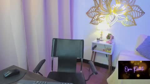 Snapshot of valeperez24 chatting on 11-29-25, 01:52 Valery And Daniel online show from 11-29-25, 01:52