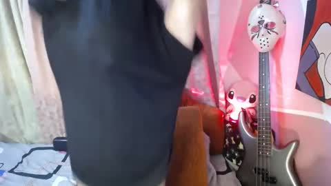 Snapshot of valeri_cove chatting on 10-07-25, 07:05 Valeri Cove online show from 10-07-25, 07:05