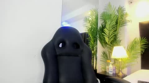 Snapshot of valeri_tafur chatting on 11-01-25, 11:01 valeri_tafur online show from 11-01-25, 11:01