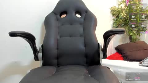 Snapshot of valeri_tafur chatting on 11-04-25, 10:58 valeri_tafur online show from 11-04-25, 10:58