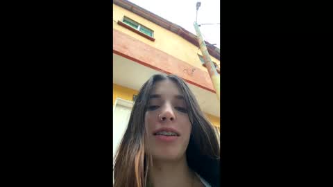 Snapshot of valeria_mendozza chatting on 01-01-25, 11:16 online show from 01-01-25, 11:16