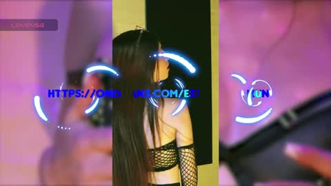 Snapshot of valeria_mendozza chatting on 01-28-25, 08:04 online show from 01-28-25, 08:04