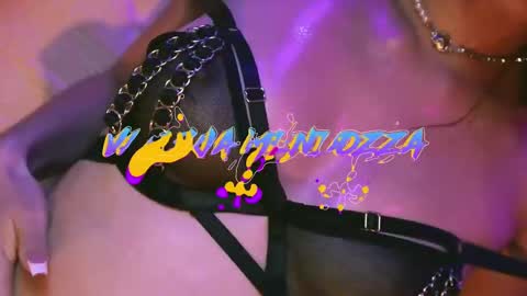 Snapshot of valeria_mendozza chatting on 03-07-25, 04:57 online show from 03-07-25, 04:57