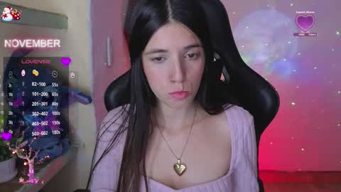 Snapshot of valeria_mendozza chatting on 11-06-25, 06:14 online show from 11-06-25, 06:14