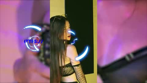 Snapshot of valeria_mendozza chatting on 11-20-25, 05:29 online show from 11-20-25, 05:29