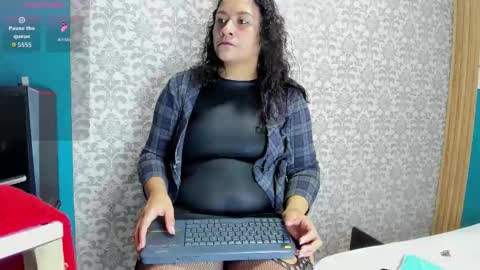 Costume lover online show from 02-12-26, 03:07