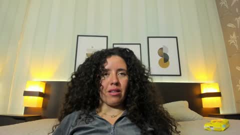 Valeria online show from 01-10-25, 03:58