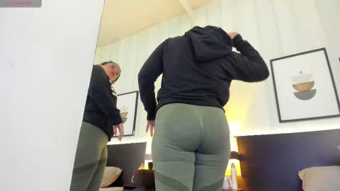 Valeria online show from 02-22-25, 12:19