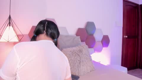 Snapshot of valeriablythe chatting on 03-07-26, 12:13 ValeriaBlythe online show from 03-07-26, 12:13