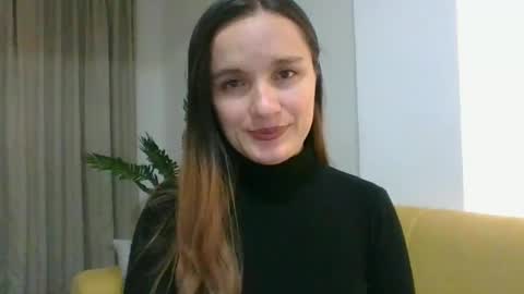 Snapshot of valeriafrannco chatting on 09-18-25, 04:47 valeriafrannco online show from 09-18-25, 04:47